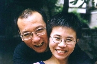 Foto do escritor Liu Xiaobo e sua esposa
